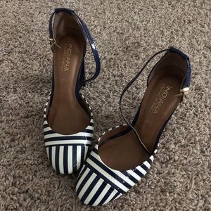 Gorgeous blue and white striped heels!